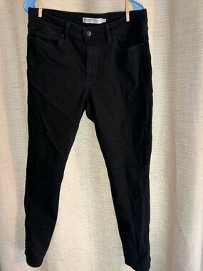Women’s Black Jeans - Mid rise Skinny